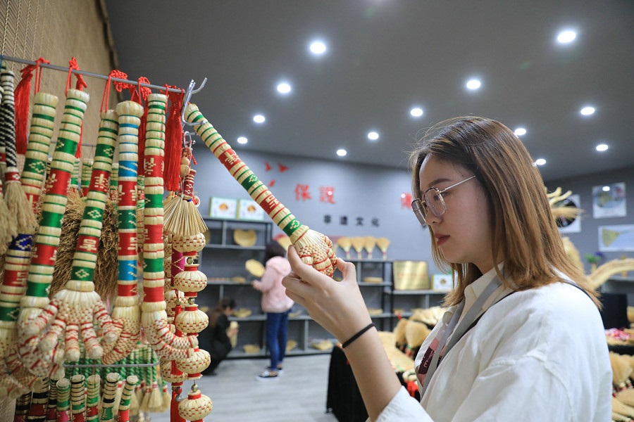 小小笤帚苗做成了10億元大產(chǎn)業(yè)，不簡(jiǎn)單！