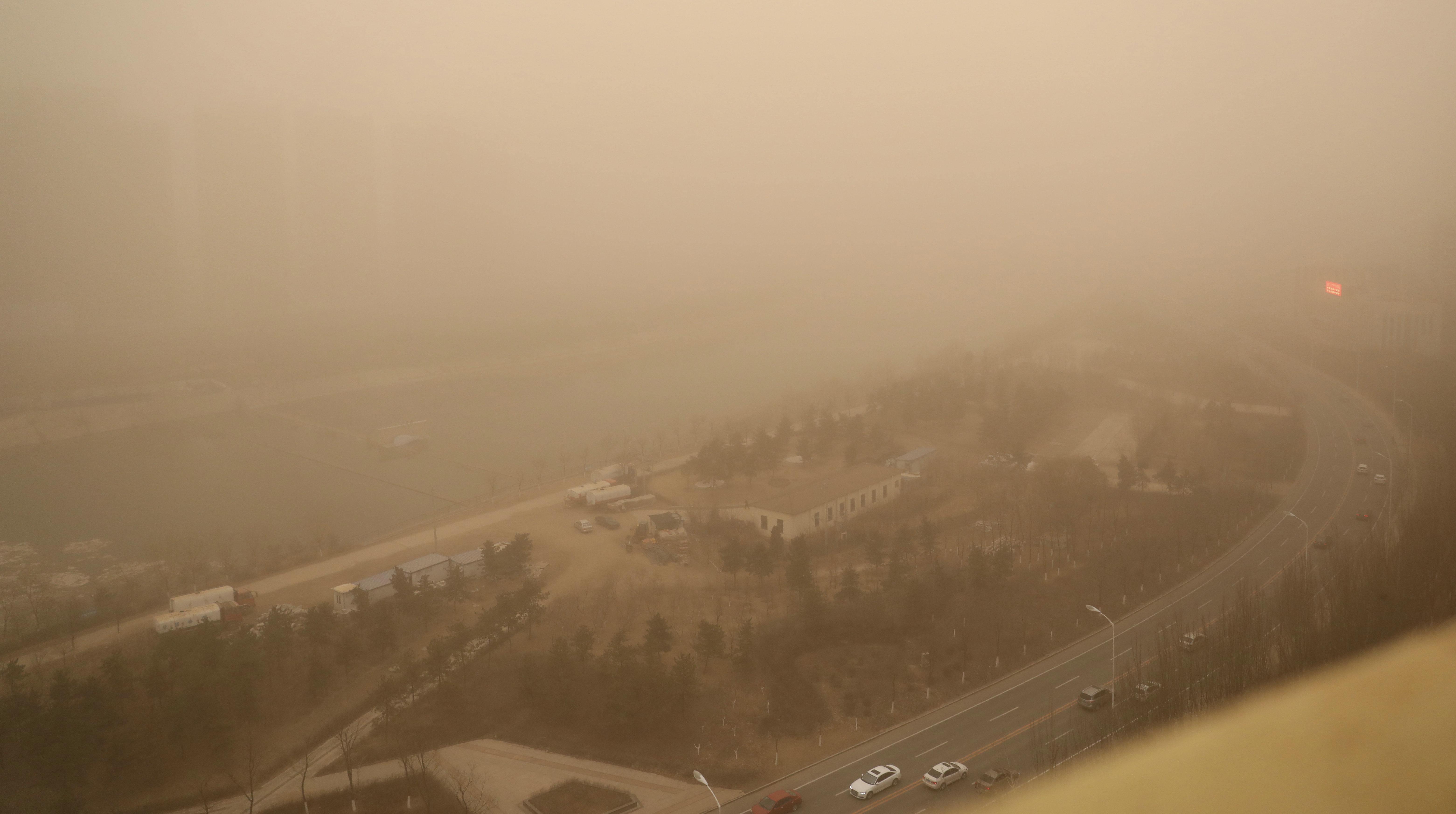 內(nèi)蒙古呼和浩特發(fā)布沙塵暴橙色預(yù)警