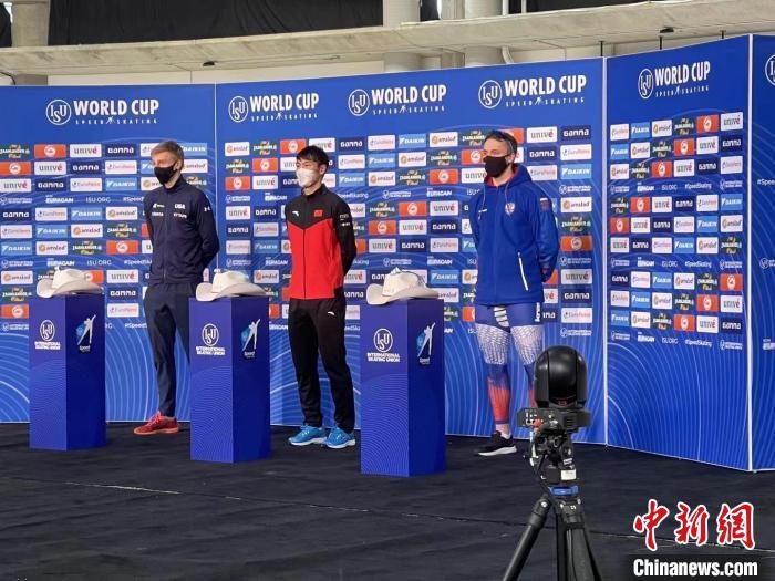 我國(guó)速滑在國(guó)際大賽上取得的第一個(gè)男子1000米金牌?！『邶埥◇w育局提供