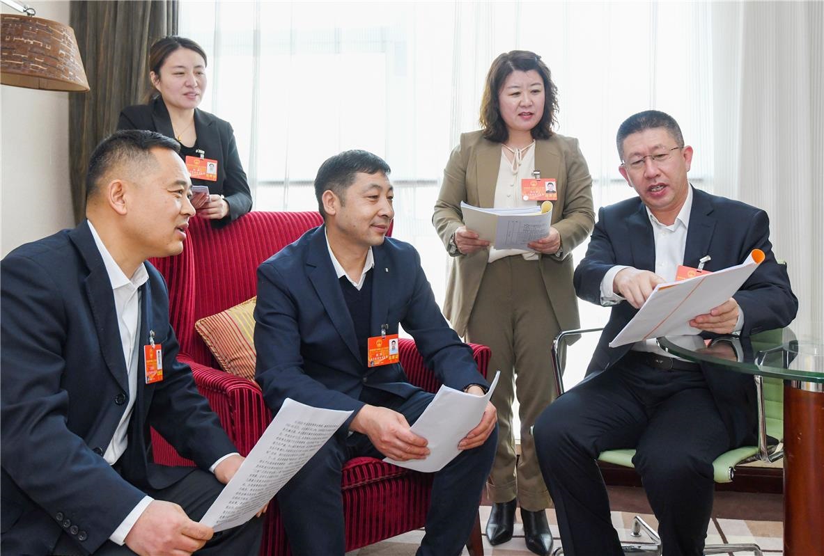 奮進2024｜代表來了！自治區(qū)十四屆人大二次會議召開在即
