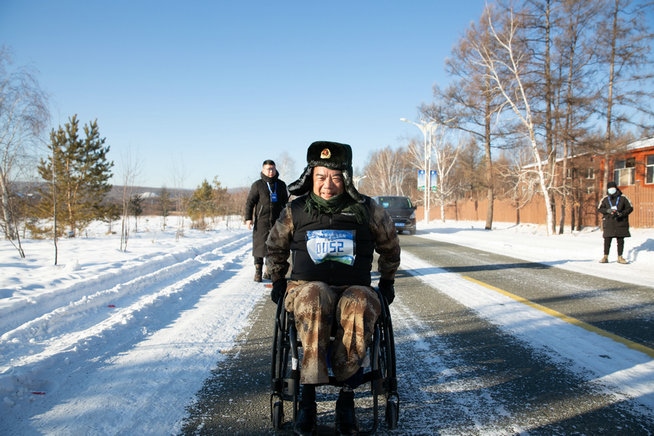 中共黨員、一等功榮立者王曙光不畏嚴寒，挑戰(zhàn)自我（王鵬）.jpg