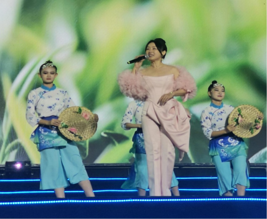 “如七而遇 相思烏?！边@場(chǎng)七夕主題音樂會(huì)甜出圈584.png