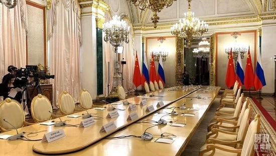 △習主席和普京總統(tǒng)舉行小范圍會談的會場。（總臺央視記者程鋮拍攝）