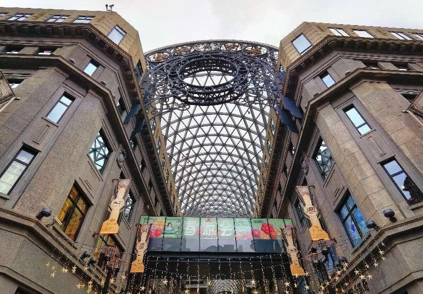 外灘中央廣場(chǎng)內(nèi)景。人民網(wǎng)記者 楊文全攝