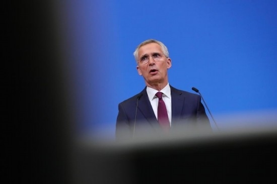 7月6日，在比利時布魯塞爾的北約總部，北約秘書長斯托爾滕貝格在會議后召開新聞發(fā)布會。新華社記者鄭煥松攝