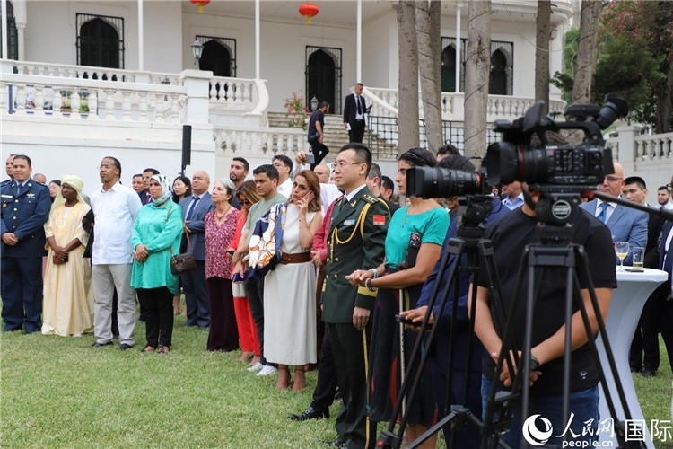 圖為招待會(huì)現(xiàn)場(chǎng)。人民網(wǎng)記者 王傳寶攝