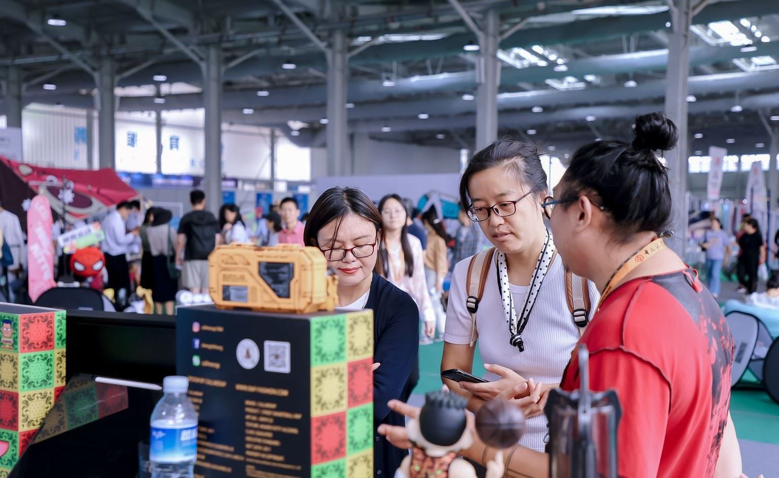 體育服務(wù)專題展區(qū)現(xiàn)場。人民網(wǎng) 歐陽易佳攝