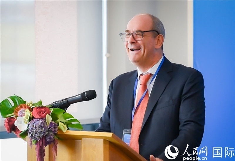 圖為倫敦?戶港代表致辭。人民網 郭錦標攝