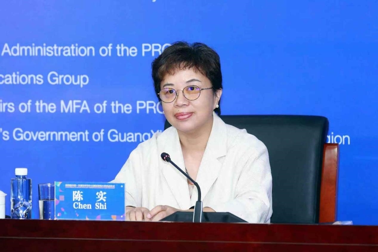 陳實(shí)主持嘉賓致辭環(huán)節(jié)。中國駐東盟使團(tuán)供圖