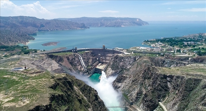 龍羊峽水電站開閘放水。國家電投黃河公司供圖