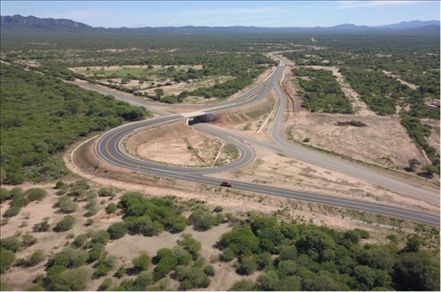 埃爾埃斯皮諾公路項(xiàng)目互通立交航拍。中國(guó)中鐵供圖