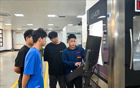 學生們正在實操學習。受訪單位供圖