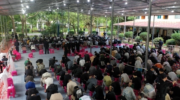 2349名電信網(wǎng)絡詐騙犯罪嫌疑人一次性移交我方。公安部供圖