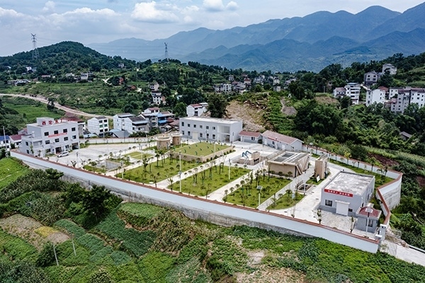 建成后的西沱鎮(zhèn)水廠。受訪者供圖