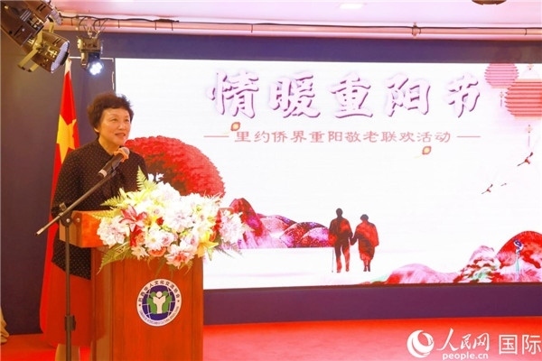 當(dāng)?shù)貢r(shí)間10月23日，國務(wù)院僑務(wù)辦公室主任陳旭（中）在巴西里約熱內(nèi)盧出席國務(wù)院僑辦代表團(tuán)與里約僑界座談會(huì)。 王天聰 攝