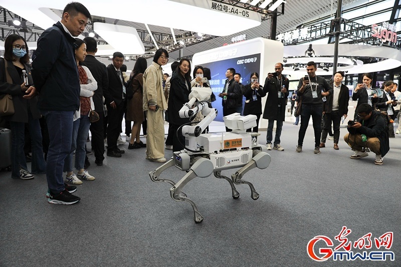 【烏鎮(zhèn)鏡像】“互聯(lián)網(wǎng)之光”博覽會:黑科技展示“智”造魅力