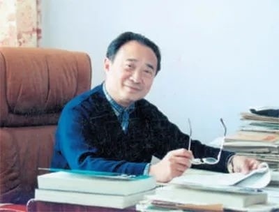 中年時的鐘萬勰。大連理工大學供圖