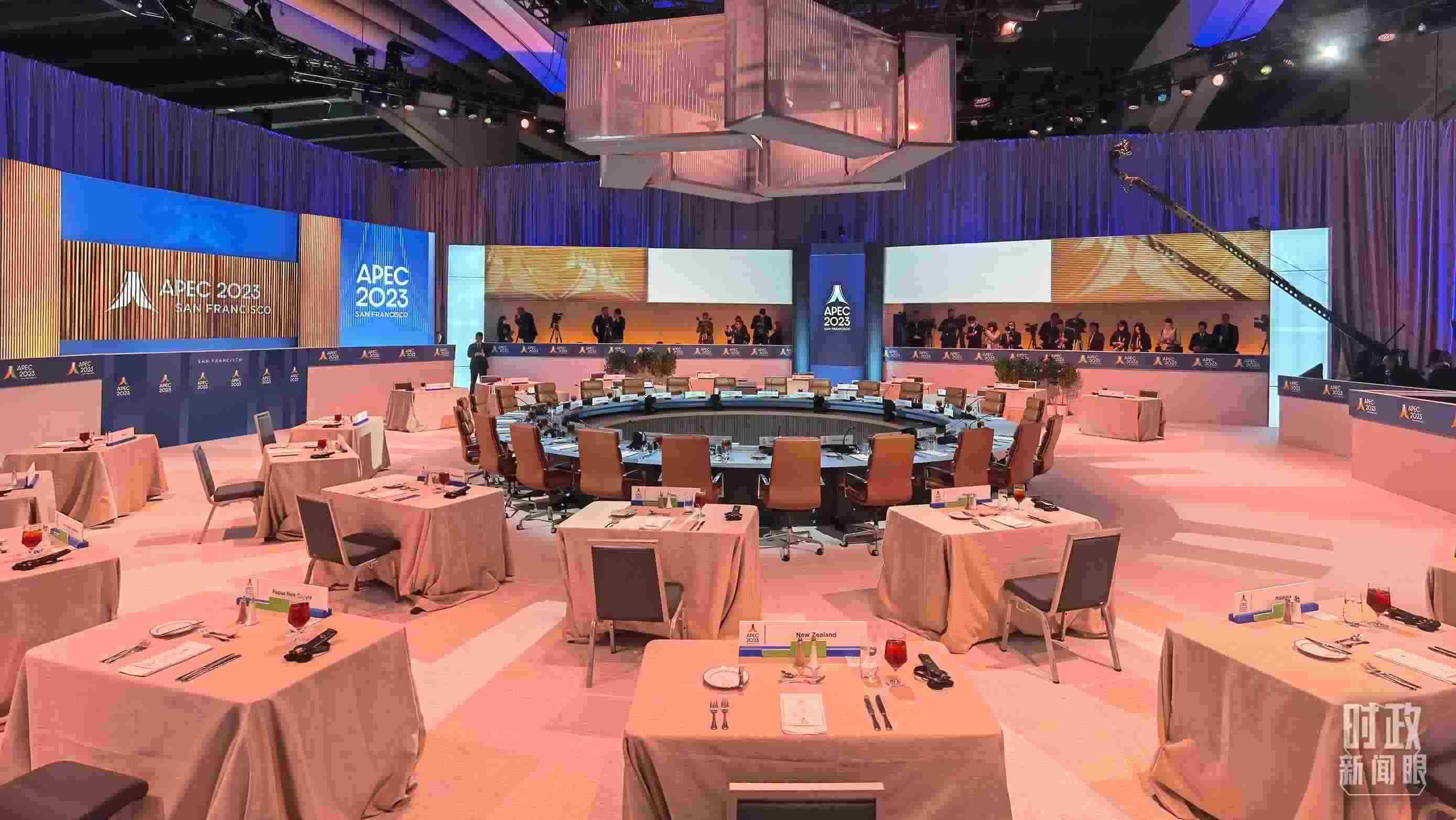 △會議開始前的現(xiàn)場。（總臺央視記者石丞拍攝）