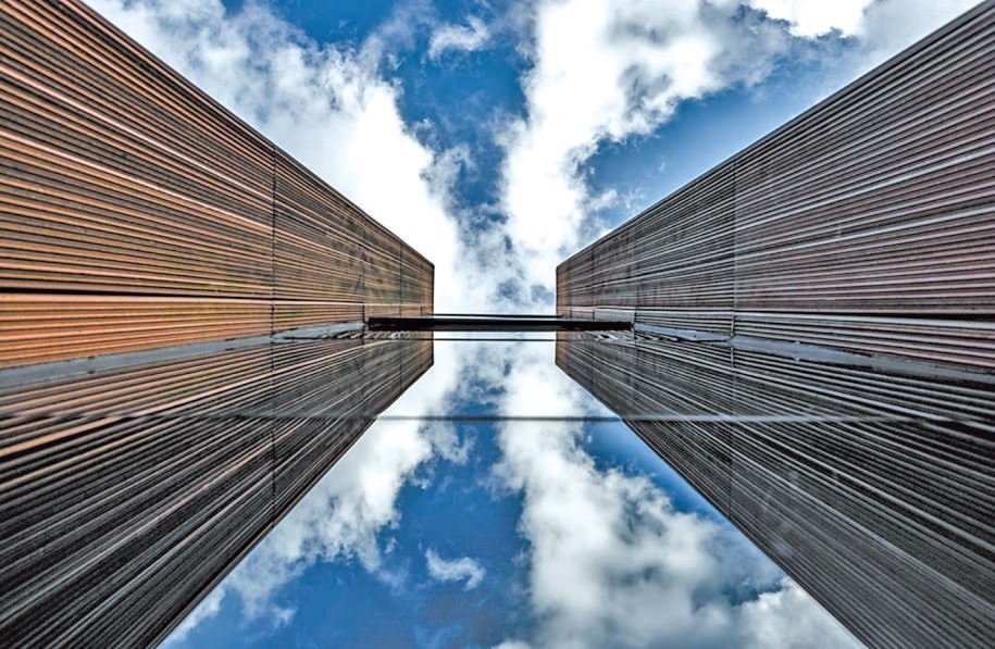  開放共享 今年9月，改造升級后的上海凝聚力工程博物館開門迎客。博物館大廳公共區(qū)域在功能提升、資源整合后，釋放更多公共服務(wù)空間，帶給市民更多新體驗。 上海某餐廳法國籍廚師 邁克爾·溫德林攝