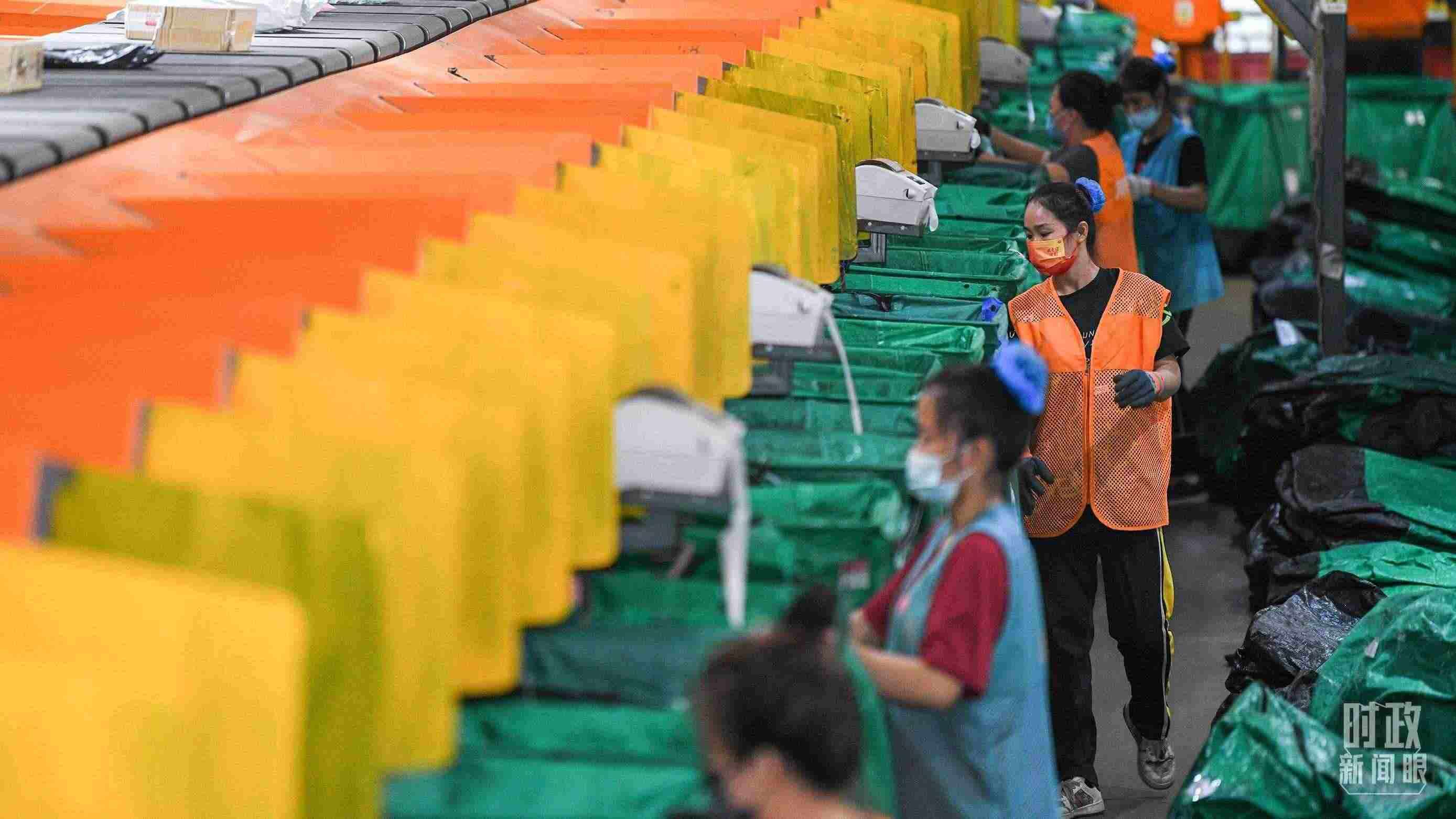 △今年“雙11”當天全國快遞業(yè)務量達6.39億件。