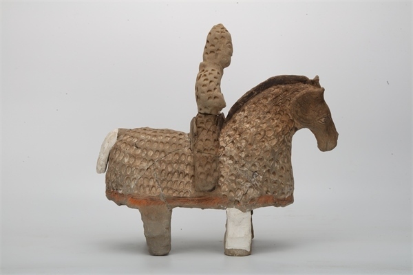 陶鎧甲騎馬俑。國(guó)家文物局供圖