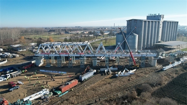 維爾巴斯特大橋鳥瞰。 匈塞鐵路中方聯(lián)營體供圖