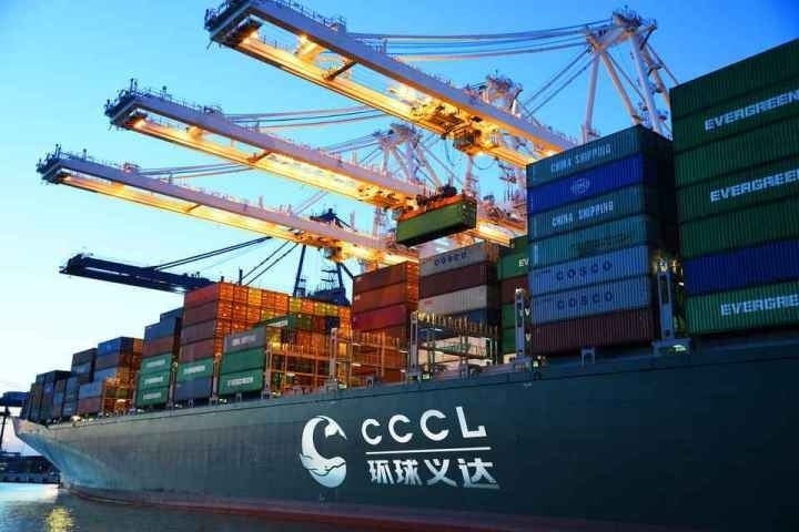 義烏商城集團打造的國際物流平臺“環(huán)球義達”，為外貿企業(yè)提供各類物流資源信息。義烏市委宣傳部供圖