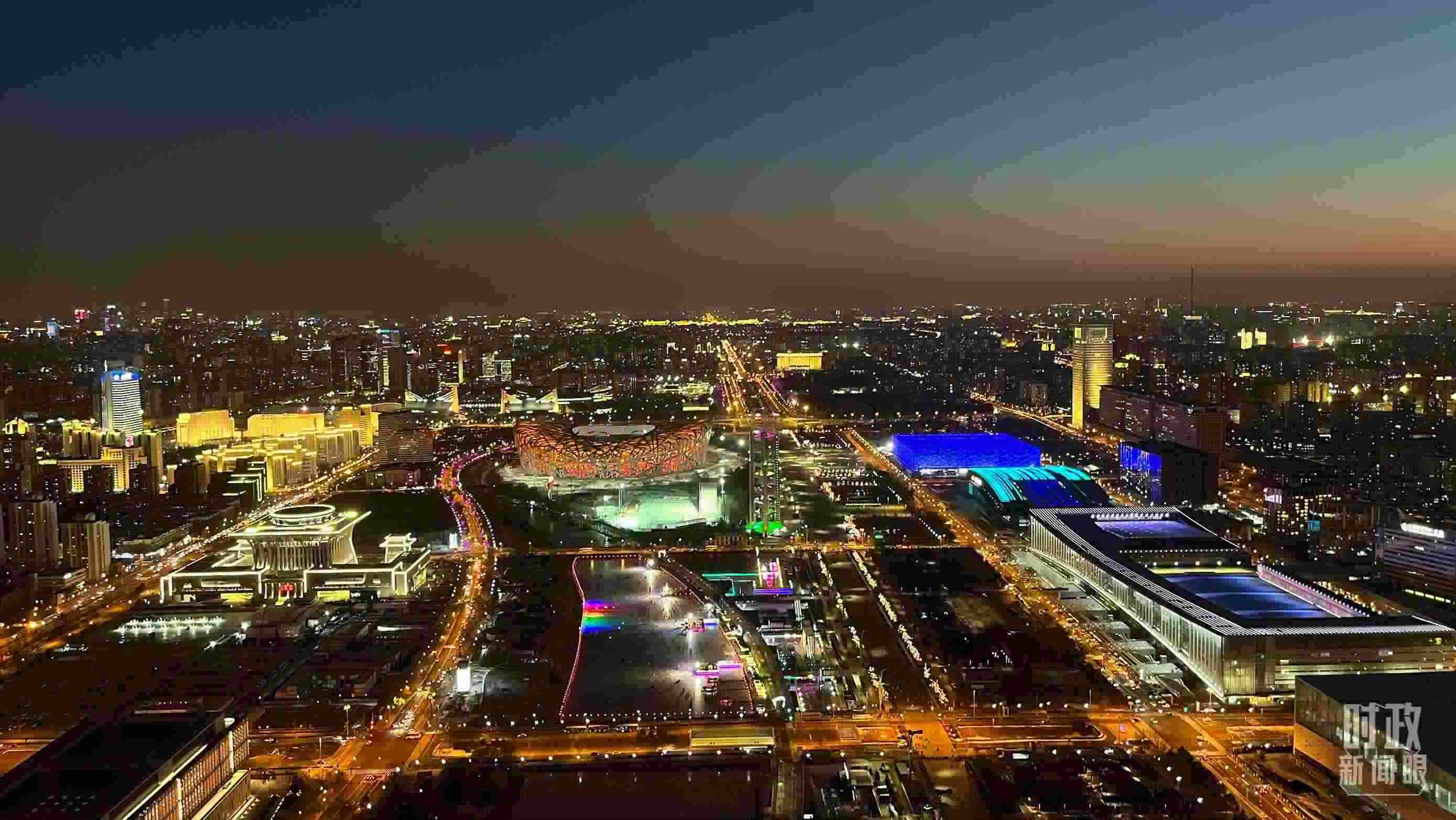 △2023年12月31日，從北京奧林匹克塔俯拍北京城區(qū)。（總臺(tái)央視記者金雨秋拍攝）