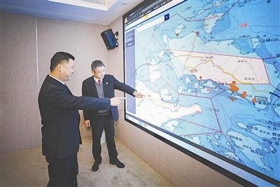 圖③：法官為涉案船舶尋找安全的錨泊地點(diǎn)。