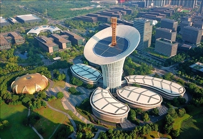 位于武漢光谷未來科技城的武漢新能源研究院大樓（2022年7月9日攝）。程敏攝/本刊