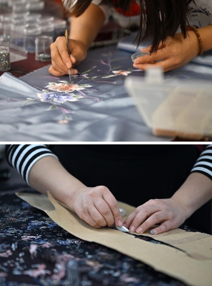 拼版照片：上圖為老美華定制車間的制衣師傅在面料上貼鉆；下圖為老美華定制車間的制衣師傅在面料上劃線（2023年12月8日攝）。天津老美華始創(chuàng)于1911年，歷史上以“千層底”布鞋聞名，是享譽(yù)津門的“中華老字號(hào)”。新華社記者 李然 攝