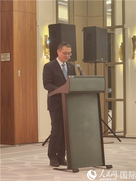 中國駐哈大使館公使銜參贊蘇予致辭。人民網記者 李強攝