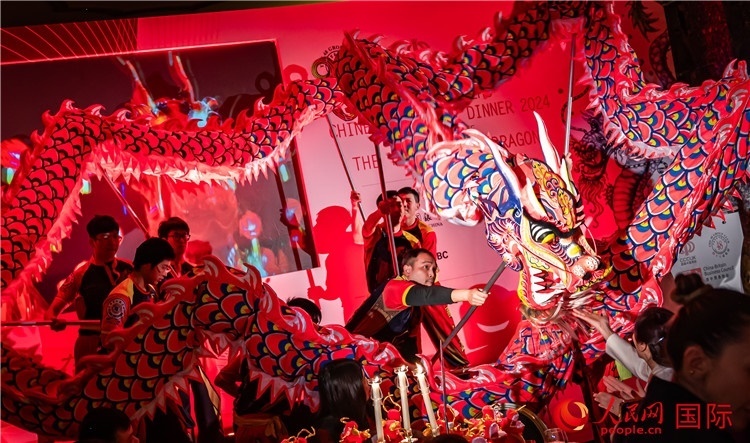 “共慶中國年 共享新機遇”破冰者新春晚宴現(xiàn)場盛況。人民網(wǎng) 郭錦標(biāo)攝