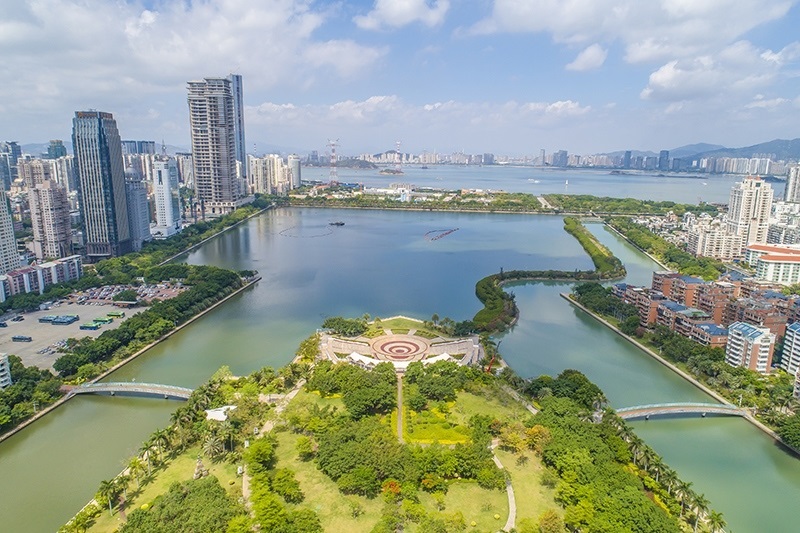 2021年5月15日，廈門，航拍筼筜湖，景色優(yōu)美。