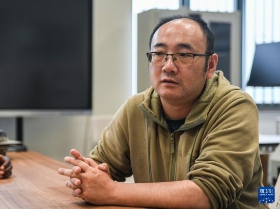 2月15日，在亞的斯亞貝巴的埃塞俄比亞聯(lián)邦職業(yè)技術(shù)培訓(xùn)學(xué)院，魯班工坊中方負(fù)責(zé)人江絳接受新華社采訪。