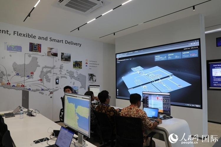 華為5G創(chuàng)新中心內(nèi)景。人民網(wǎng)記者 曹師韻攝