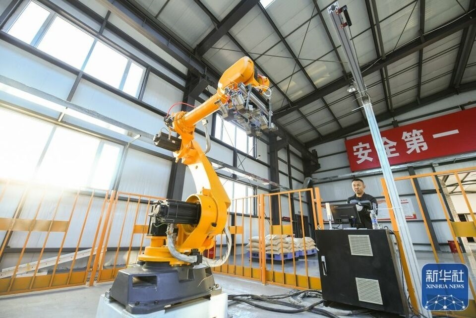 新華全媒+|“大糧倉(cāng)”黑龍江春耕備耕火熱進(jìn)行