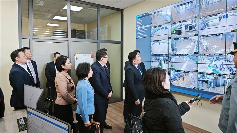 3月24日，中蒙官員考察項目。駐蒙古使館供圖