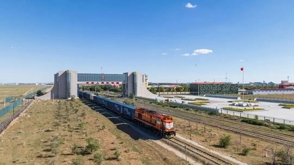 全國(guó)鐵路實(shí)行新的貨物列車(chē)運(yùn)行圖。國(guó)鐵集團(tuán)供圖