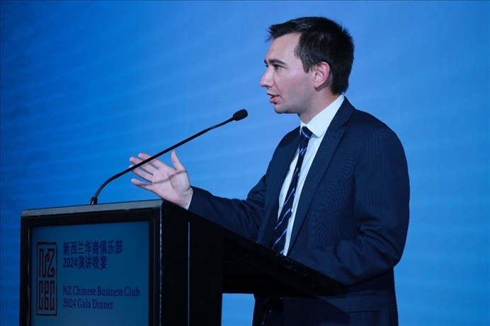 西緬·布朗部長。主辦方供圖