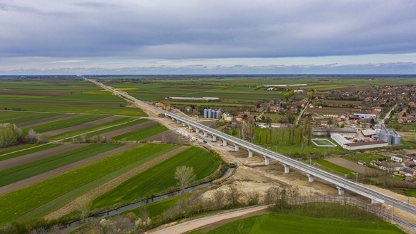 匈塞鐵路塞爾維亞境內(nèi)。中國鐵路國際有限公司供圖