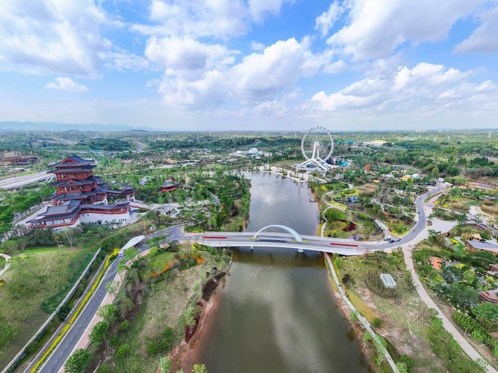 這是2024年4月22日拍攝的成都世園會主會場（無人機照片）。新華社記者 王曦 攝