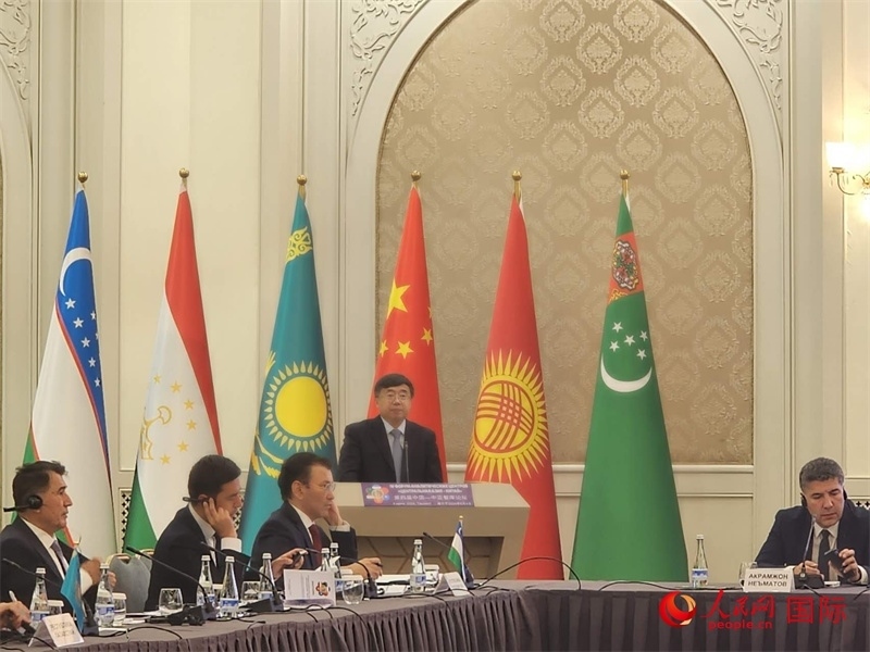 中國社會科學院俄羅斯東歐中亞研究所所長孫壯志致辭。人民網(wǎng)記者 李強攝