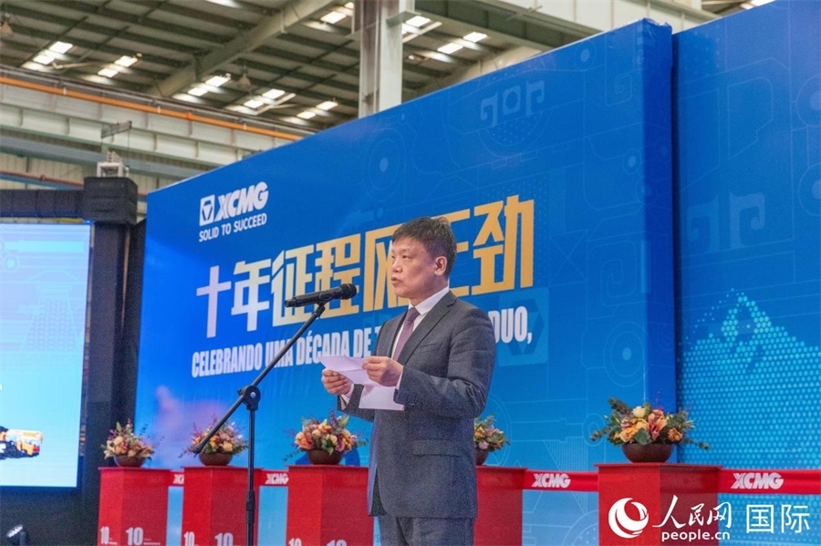 中國貿(mào)促會駐巴西代表處總代表郭英會在致辭中表示，過去十年，中巴經(jīng)貿(mào)關(guān)系迅猛發(fā)展，數(shù)百家中國企業(yè)進(jìn)入巴西，投資巴西，為巴西的經(jīng)濟(jì)建設(shè)貢獻(xiàn)中國企業(yè)的力量。 人民日報(bào)社拉美中心分社 威廉·科埃略·維亞納攝