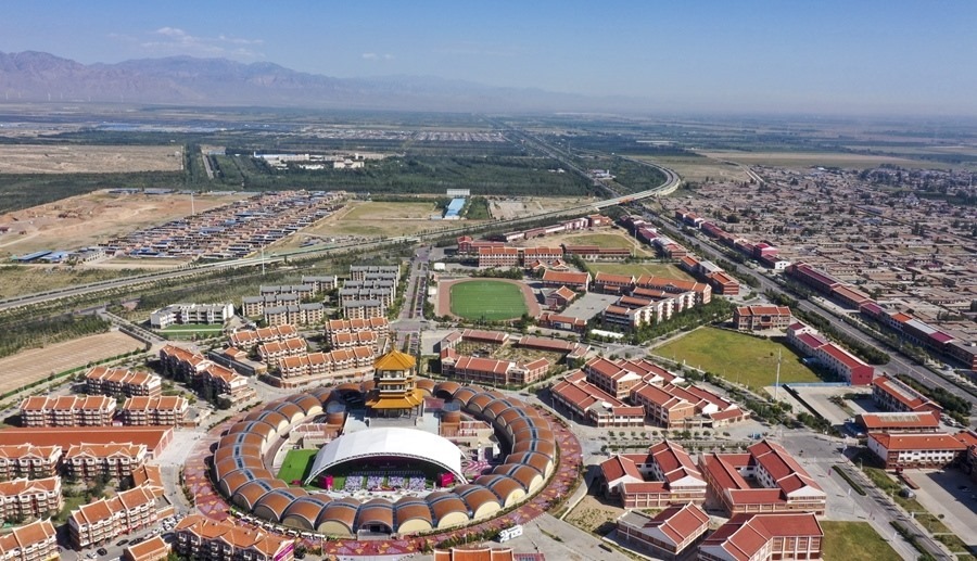 這是2022年9月7日拍攝的寧夏銀川市閩寧鎮(zhèn)（無人機(jī)照片）。新華社記者 馮開華 攝