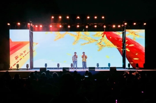 歌曲《啟程》演出現(xiàn)場。供圖：日照職業(yè)技術(shù)學(xué)院