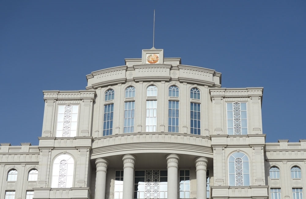 這是在杜尚別拍攝的塔吉克斯坦政府大樓。