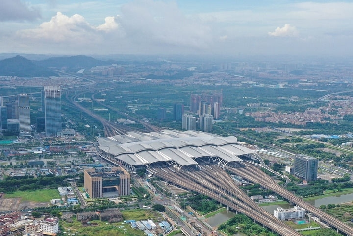這是2024年6月23日拍攝的廣州南站（無人機照片）。新華社記者 劉大偉 攝