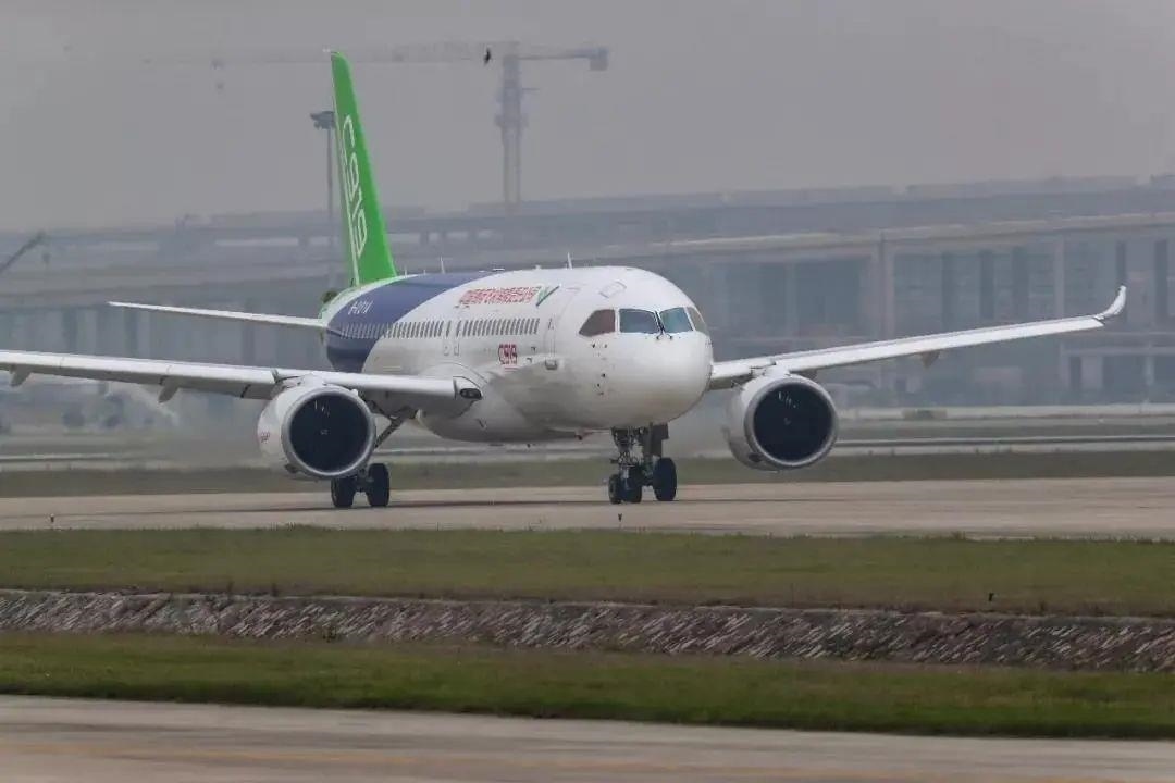 從一扇“門”、一座“城”、兩張“網(wǎng)”，看浦東新區(qū)改革常新