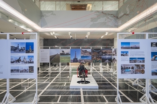 “東游記”展覽。校方供圖